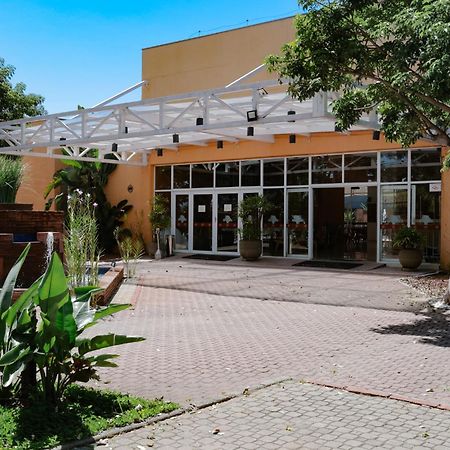 Carlton Plaza Baoba Hotel Taubate Exterior photo