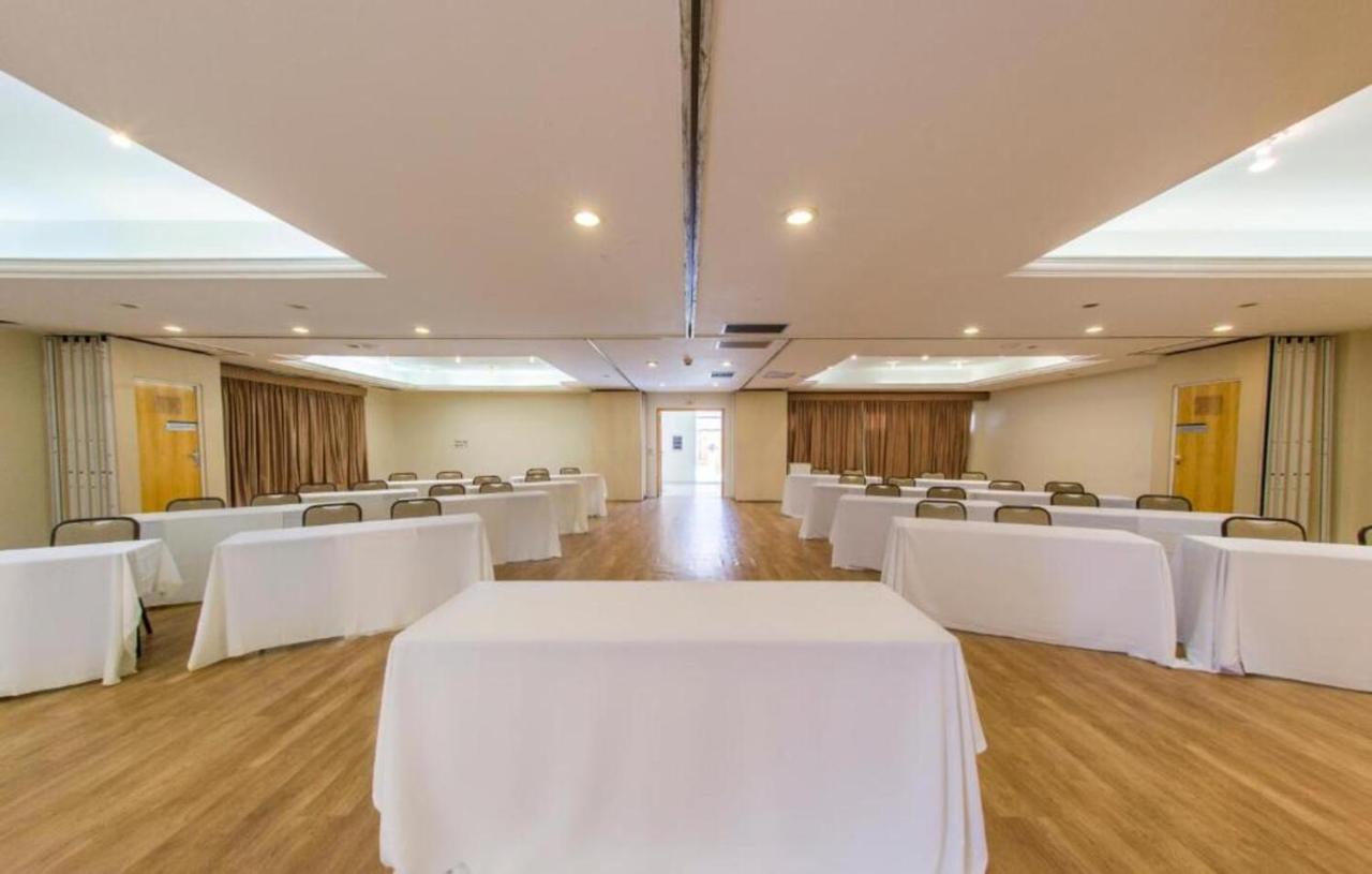 Carlton Plaza Baoba Hotel Taubate Exterior photo