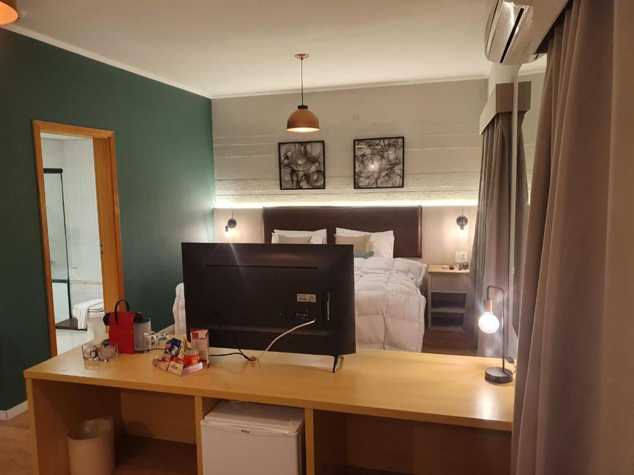 Carlton Plaza Baoba Hotel Taubate Room photo